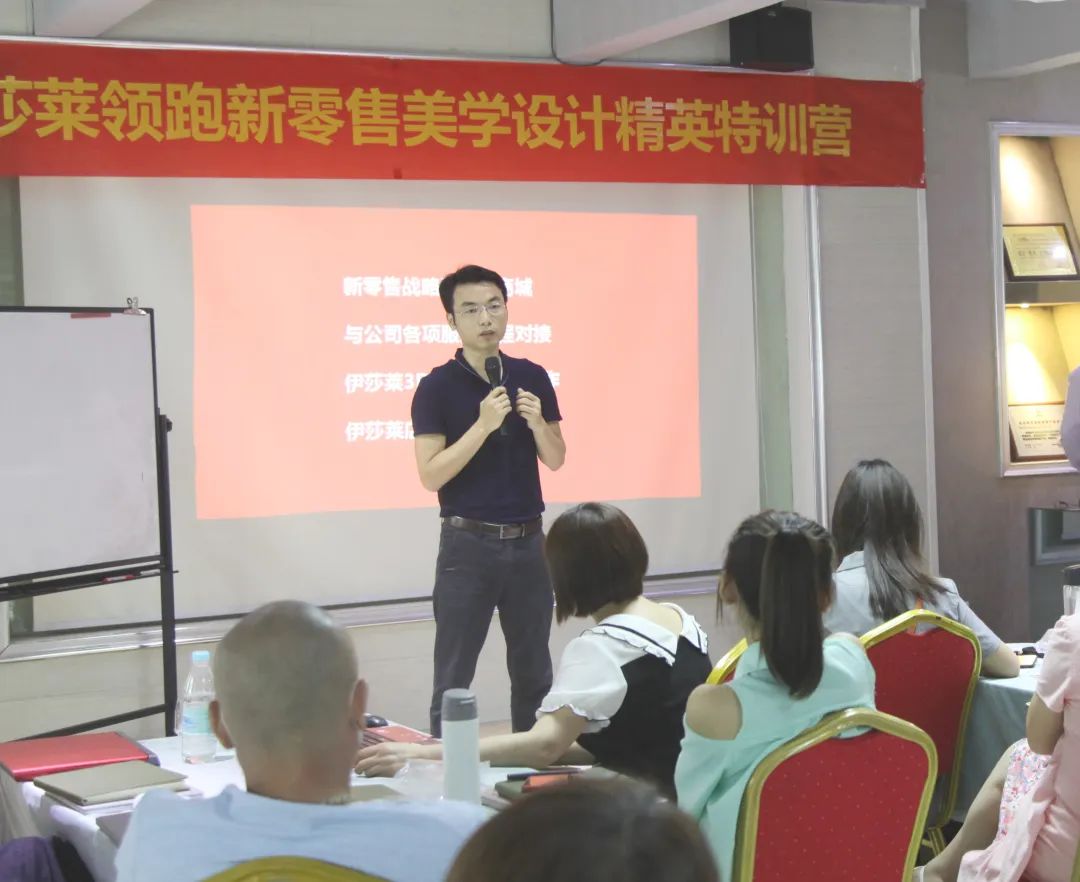 午夜成人精品视频副總李東華